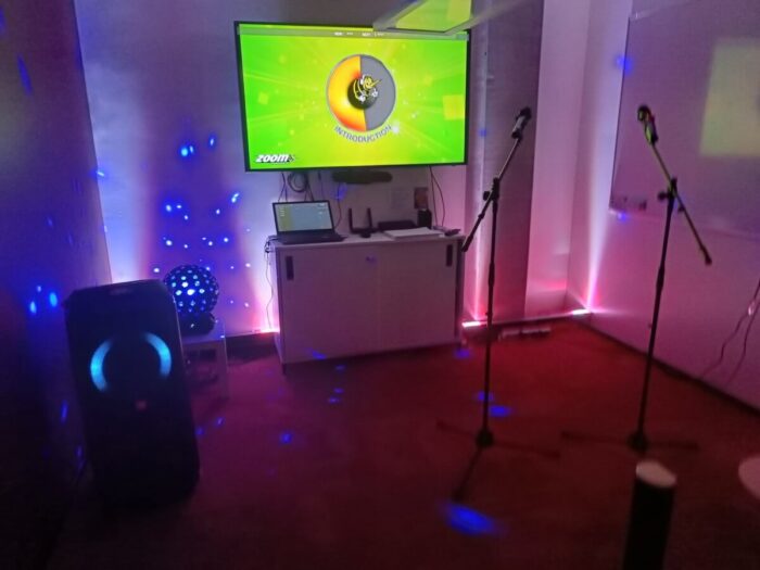 Karaoke + tossumasina rent